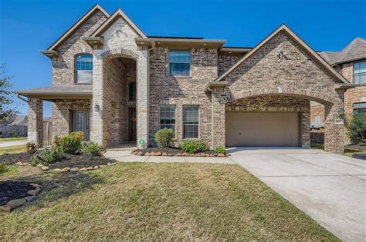 Can a trust buy a house in Texas?