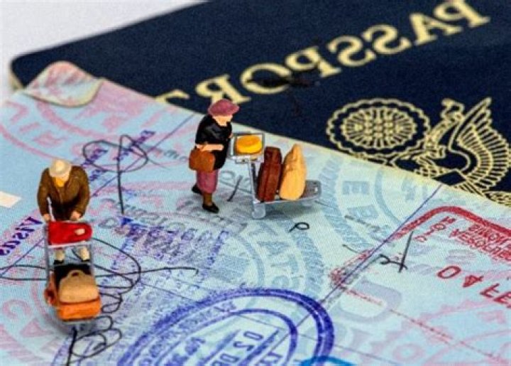 Can a UK citizen work in another country?