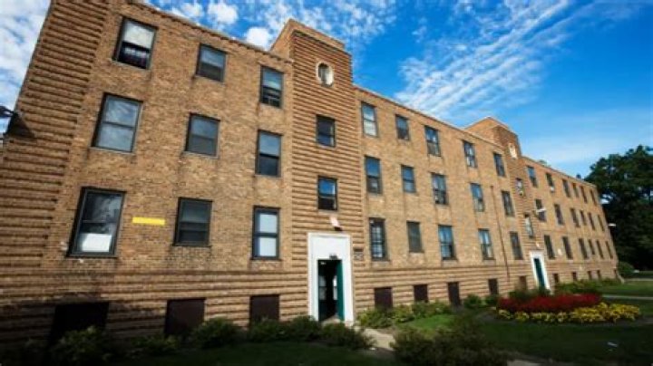 Can felons rent in Missouri?