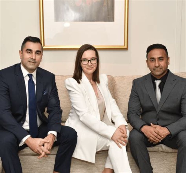 Can I rent to a non US citizen?