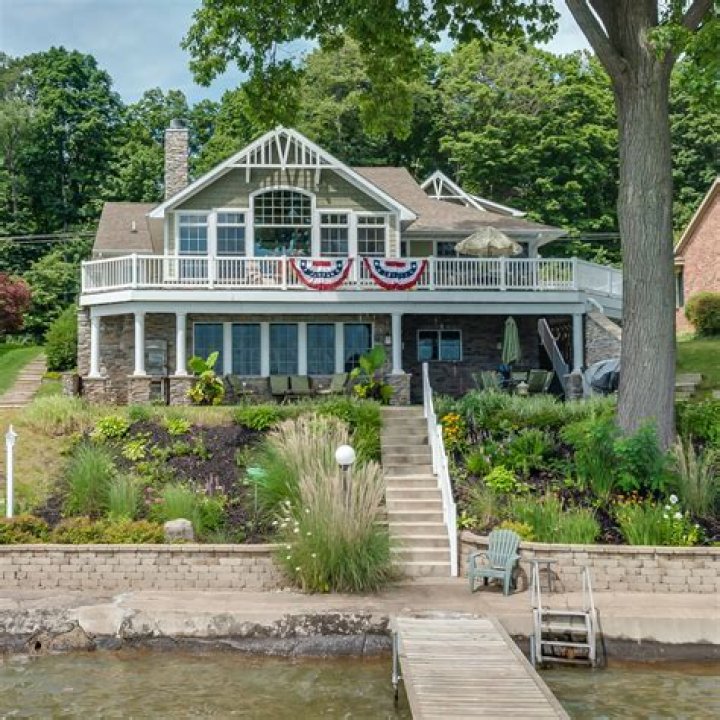 Can vacation homes be rented in Michigan?