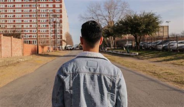 Can you rent an apartment at 17 in Georgia?