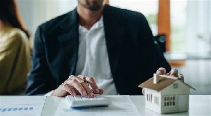 Can you stop paying income tax at age 70?