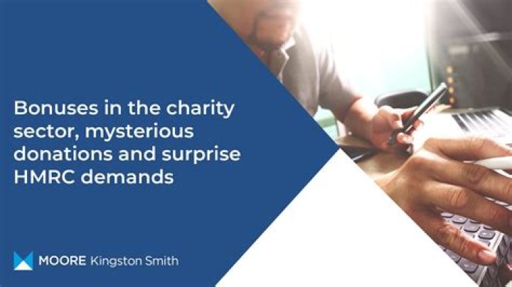 Do HMRC staff get bonuses?