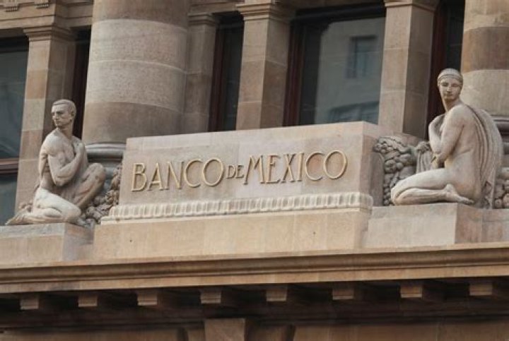 Do Mexican banks report to IRS?