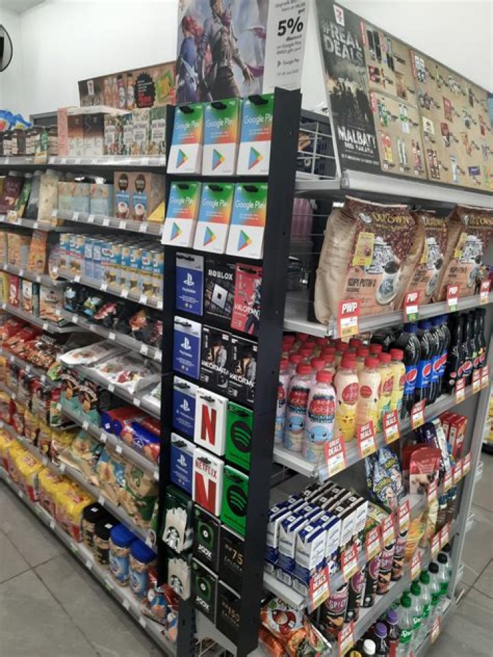 Does 7/11 sell phone cards?