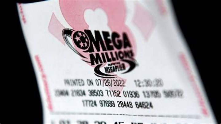 How are Mega Millions winnings taxed?