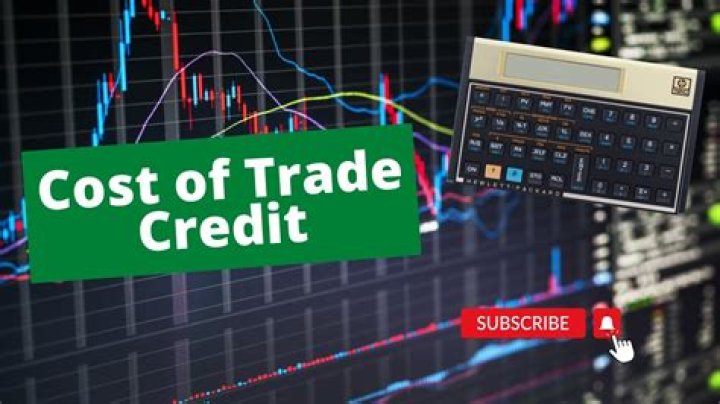 How do you calculate the effective annual cost of trade credit?