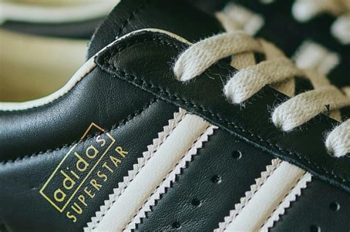 How do you get a free superstar on Stardoll?