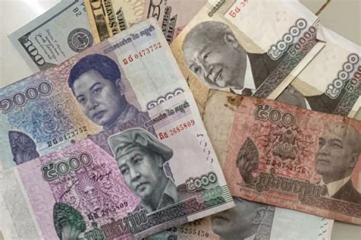 How does Cambodia make money?