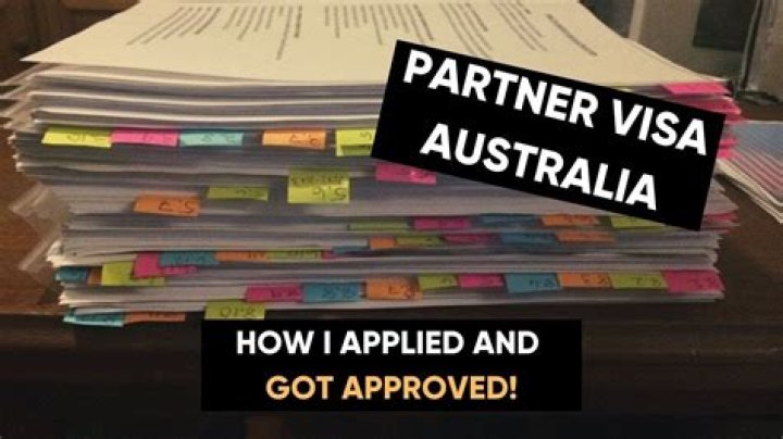 How does de facto work in Australia?