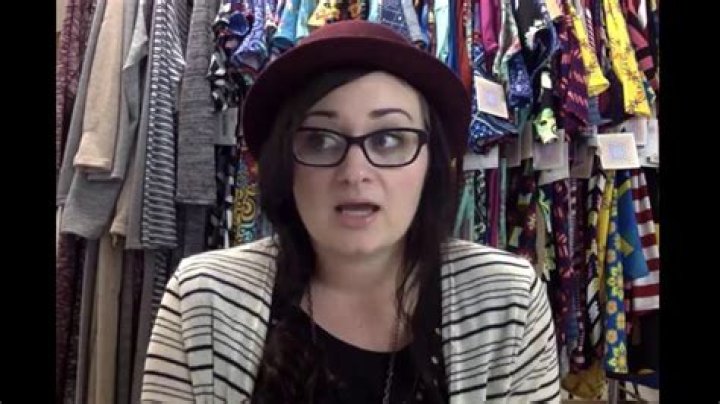 How much can you make selling LuLaRoe?