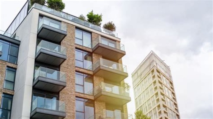 How much did it cost to rent an apartment in 1930?