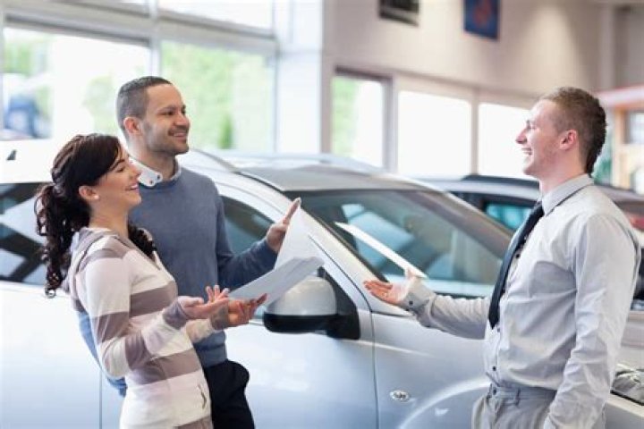 How much do you get for selling a car at a dealership?