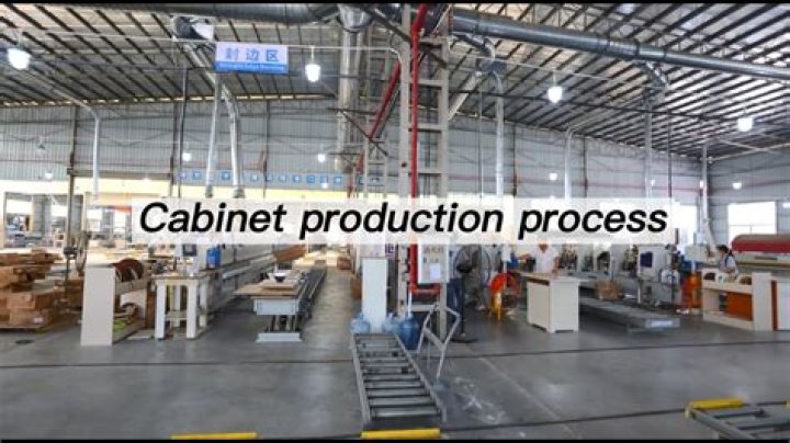 How much does a cabinet making business make?