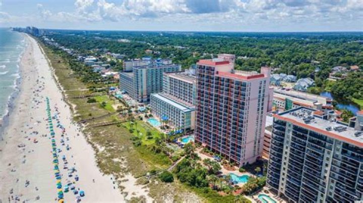 How much does it cost to rent a condo in Myrtle Beach?