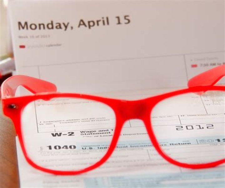 How much should it cost to prepare taxes?