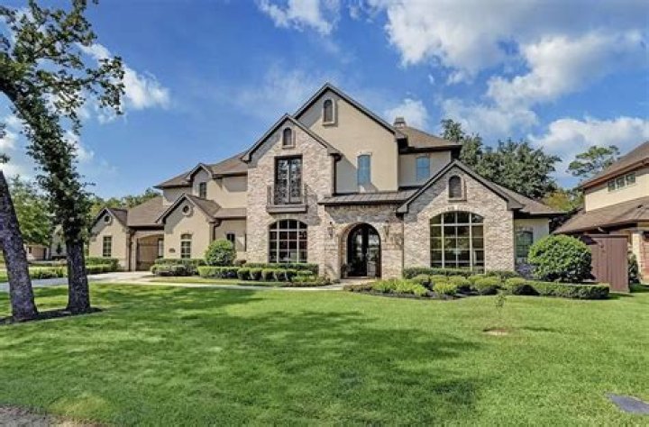 Is rent in Houston expensive?