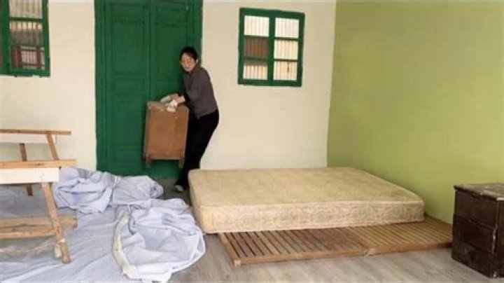 What do you call someone who rents an apartment?