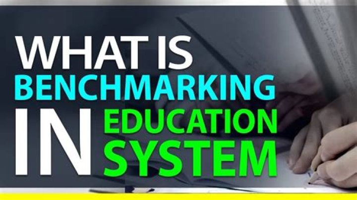 What does benchmark mean in education?
