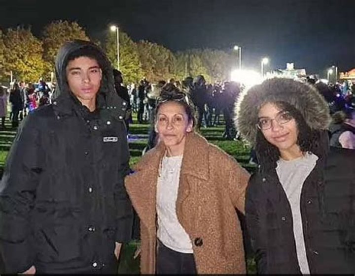 What happened to his mother and sister 1984?