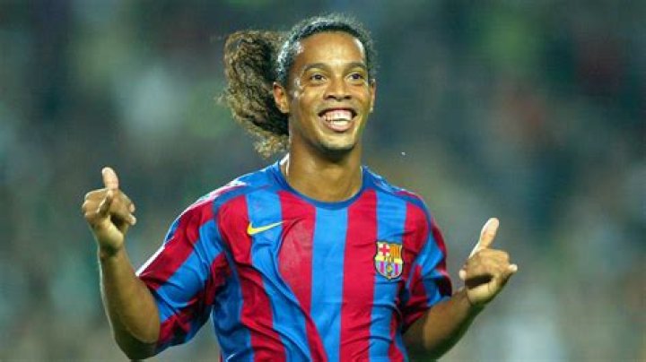 What is Ronaldinho salary?