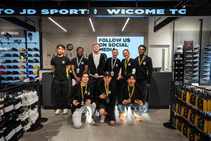 What skills do you need to work at JD Sports?