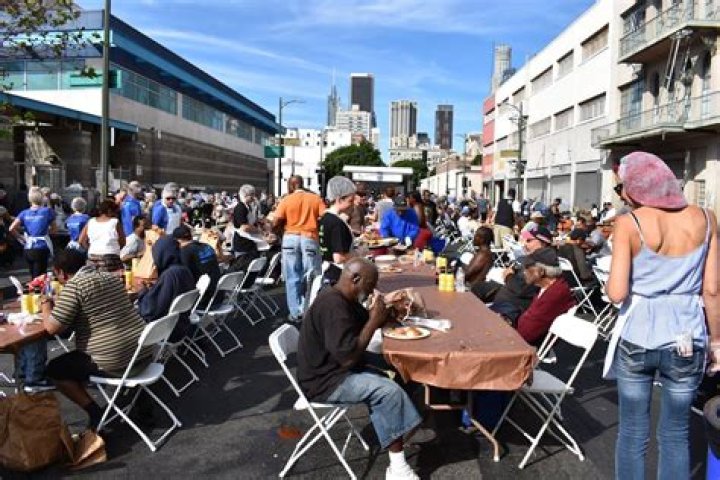 Where can I volunteer in Los Angeles?