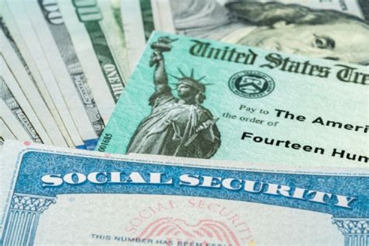 Will Social Security recipients get a check or direct deposit?